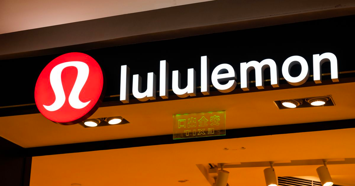 Should Investors Buy Into the Recent Lululemon Athletica (LULU) Hype